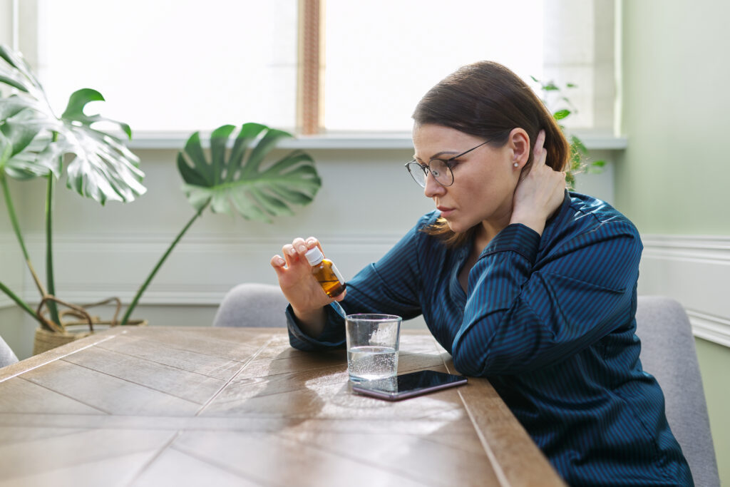 Women reading the medicine