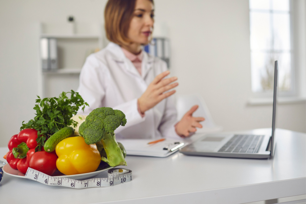 Doctor talking to patient via telehealth about using Saxenda for weight loss