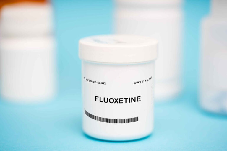 Bottle of generic Prozac (fluoxetine) to represent Prozac for OCD treatment